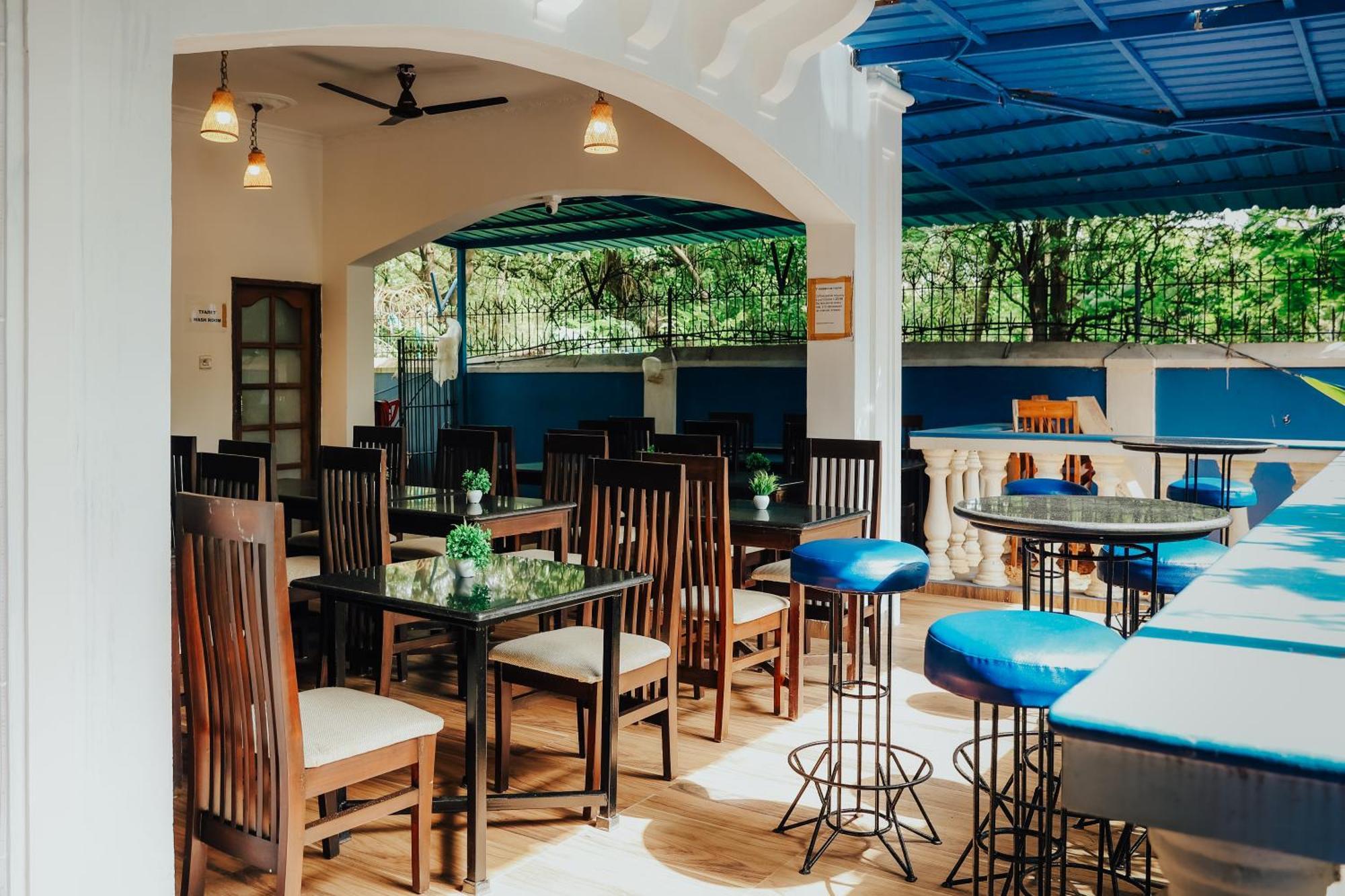 Mayflower Beach Resort By Casa Eternal Baga Exterior foto